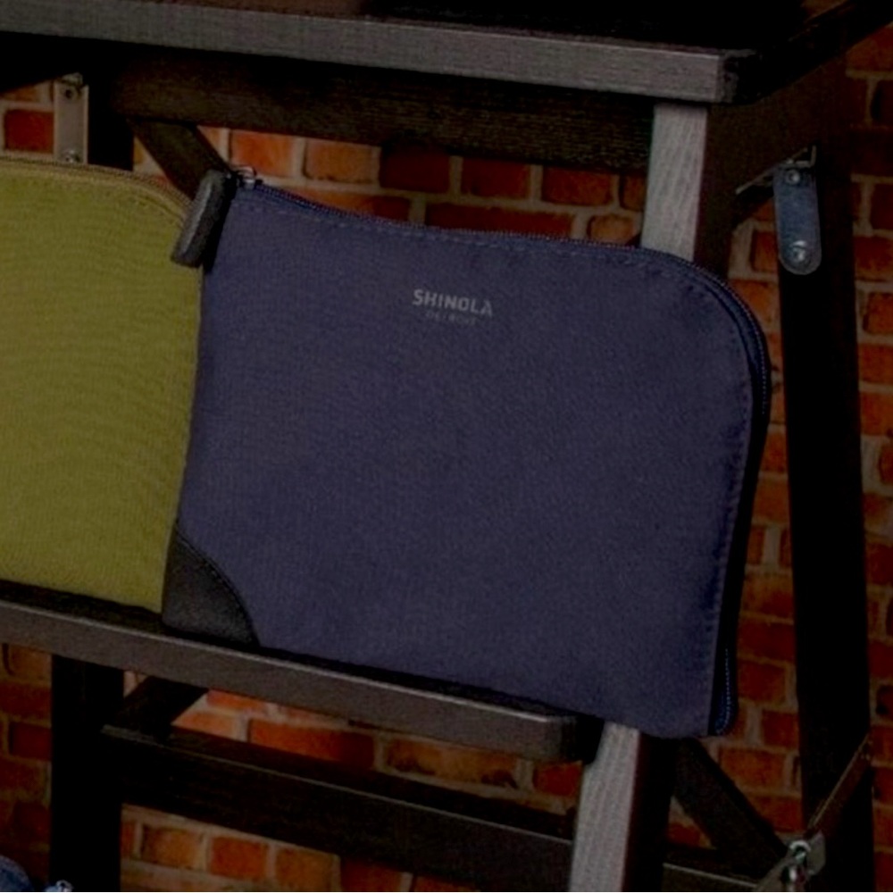 Shinola Detroit +American Airlines Limited Edition Blue Canvas Zipper Pouch NWOT